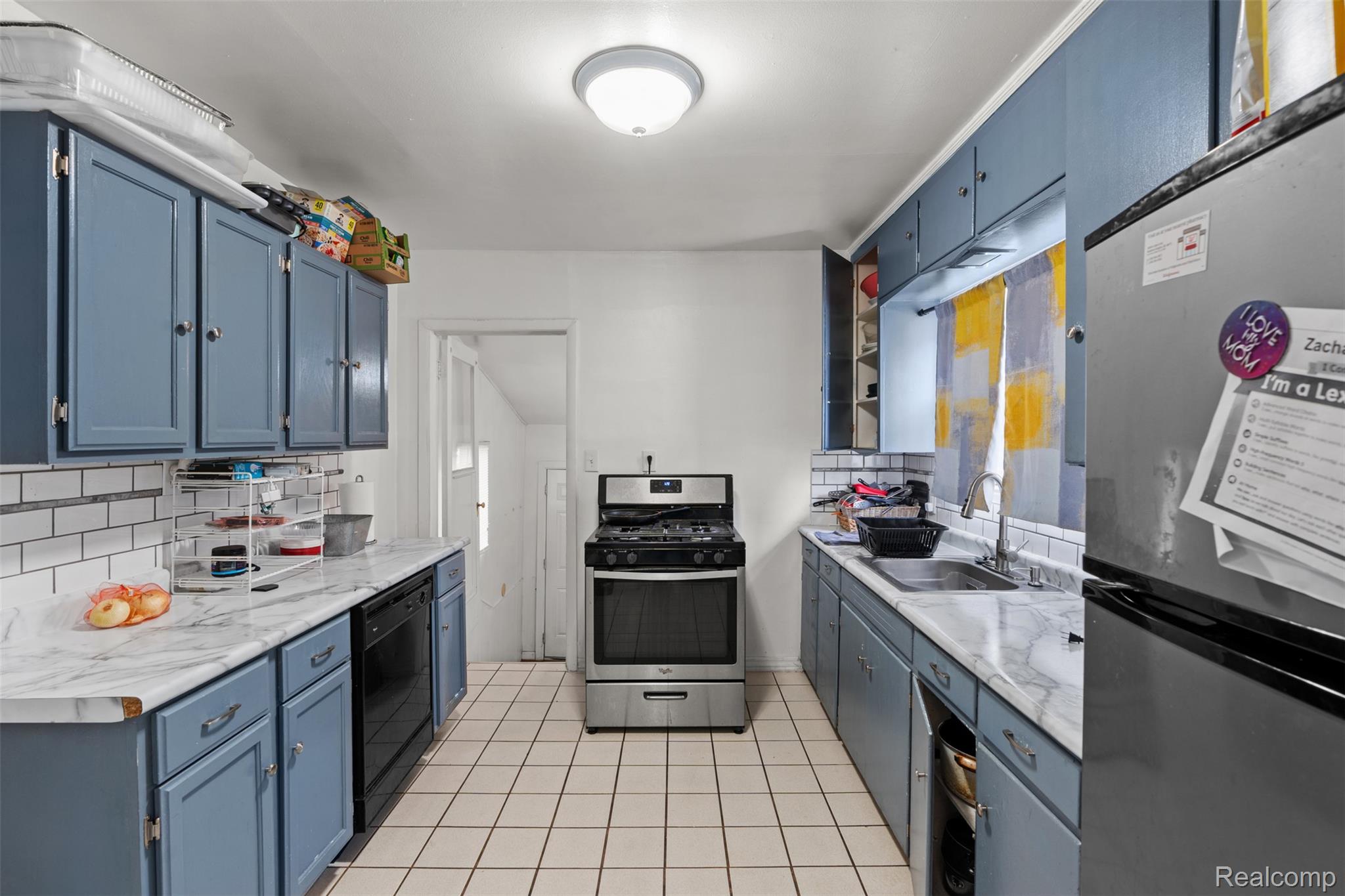 22355 Curie Avenue Warren City MI 48091