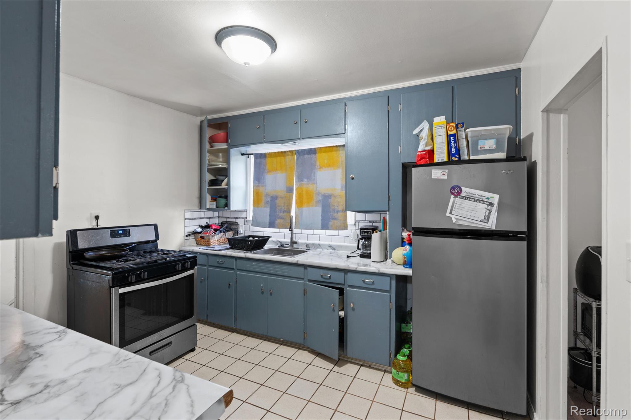 22355 Curie Avenue Warren City MI 48091