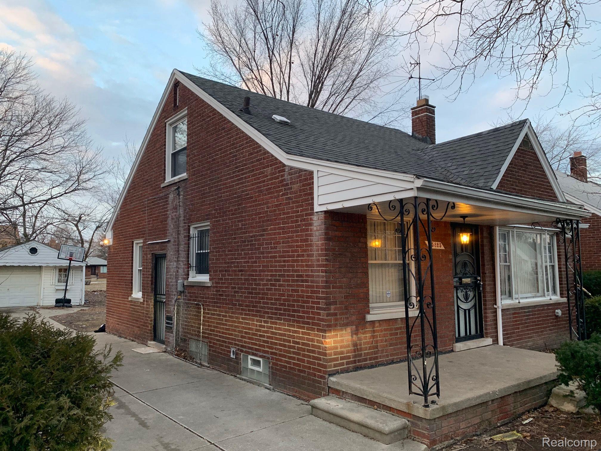 15825 Bringard Drive Detroit City MI 48205