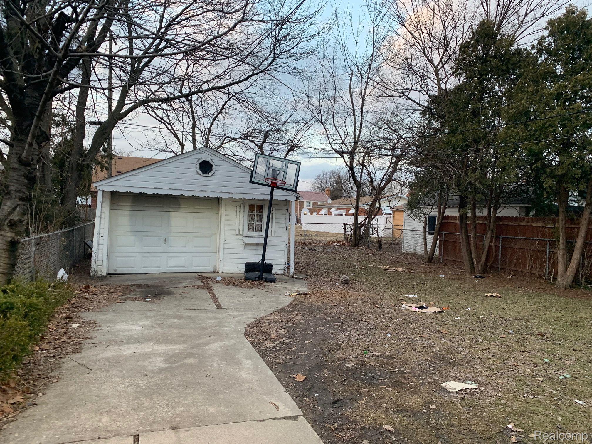 15825 Bringard Drive Detroit City MI 48205