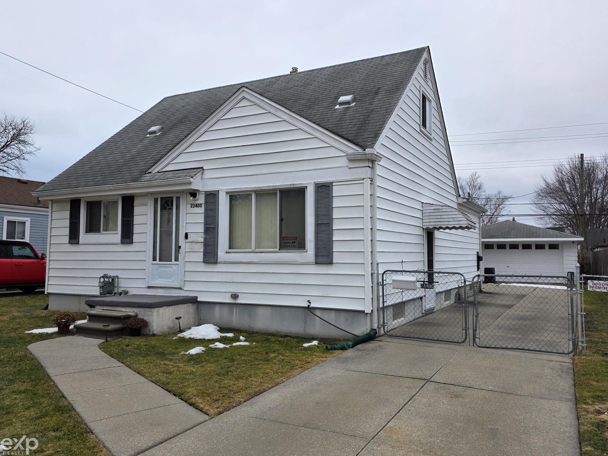 23400 Deziel Street Roseville City MI 48082