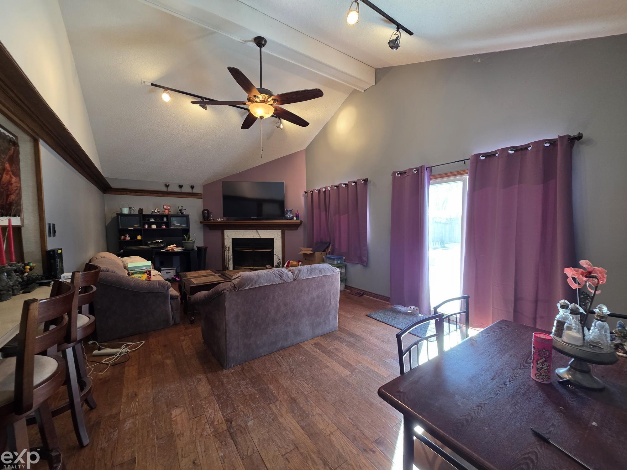 23400 Deziel Street Roseville City MI 48082