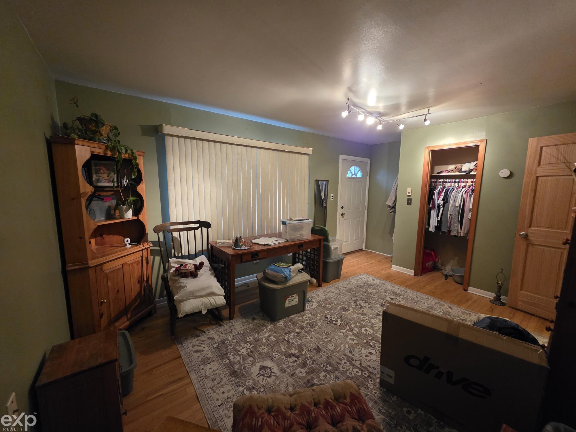 23400 Deziel Street Roseville City MI 48082
