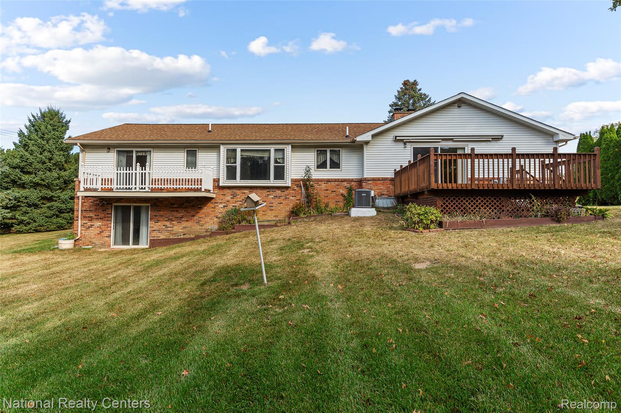 12518 Clover Lane Green Oak Township MI 48178