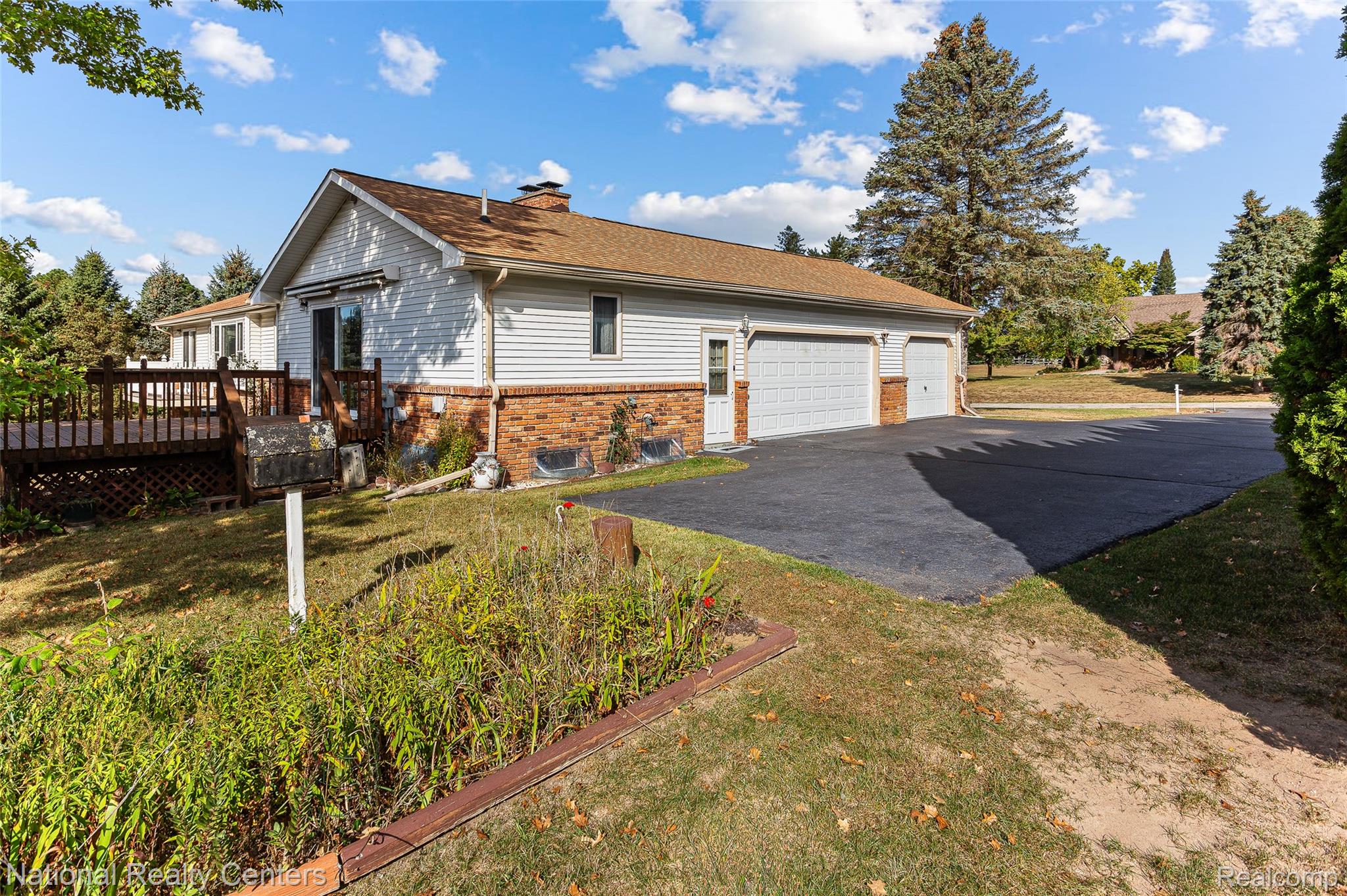 12518 Clover Lane Green Oak Township MI 48178