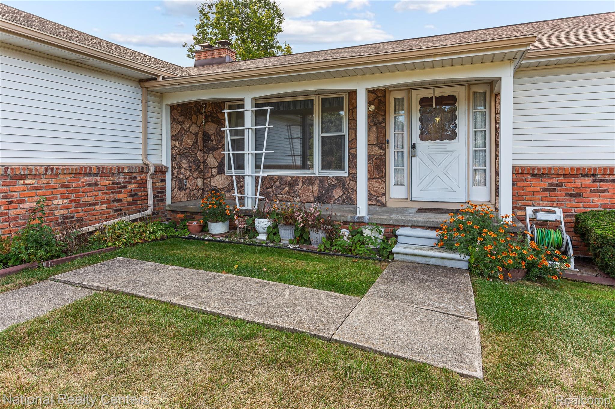 12518 Clover Lane Green Oak Township MI 48178