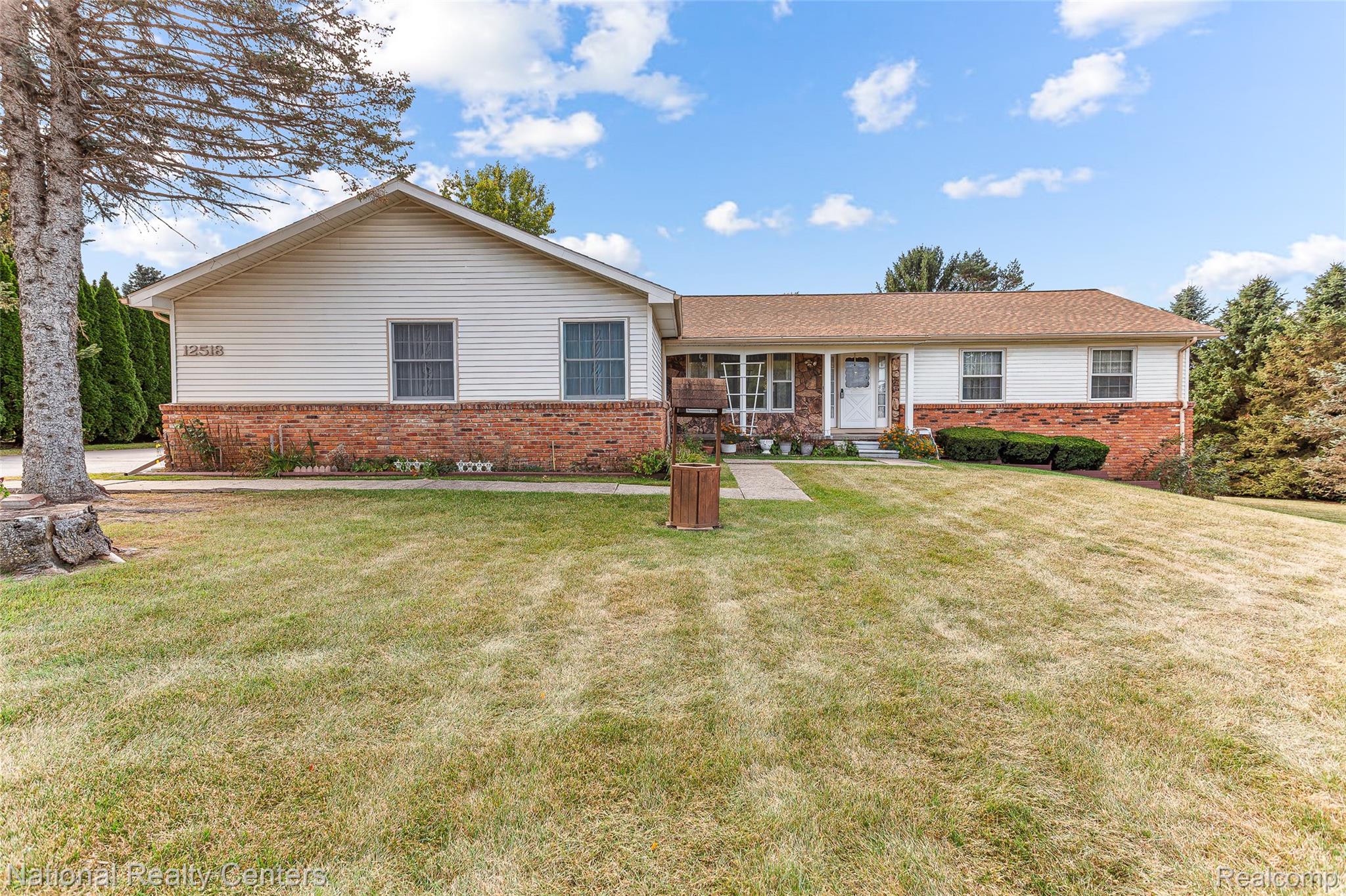 12518 Clover Lane Green Oak Township MI 48178