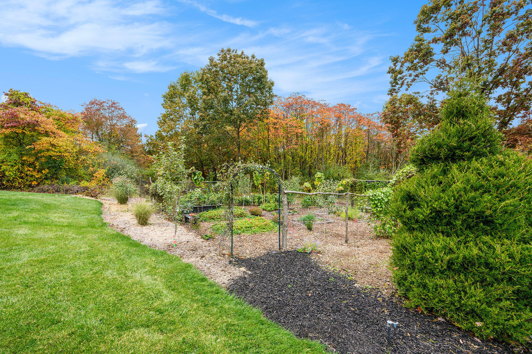 22942 M-43 Almena Township MI 49009