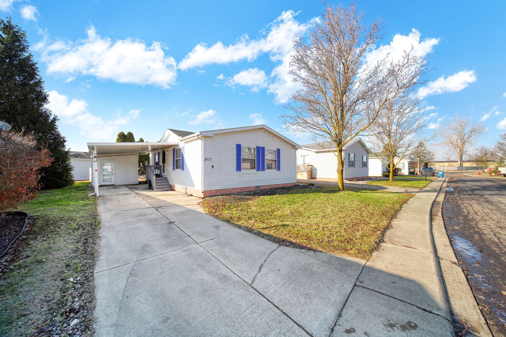 217 Red River Drive Adrian City MI 49221