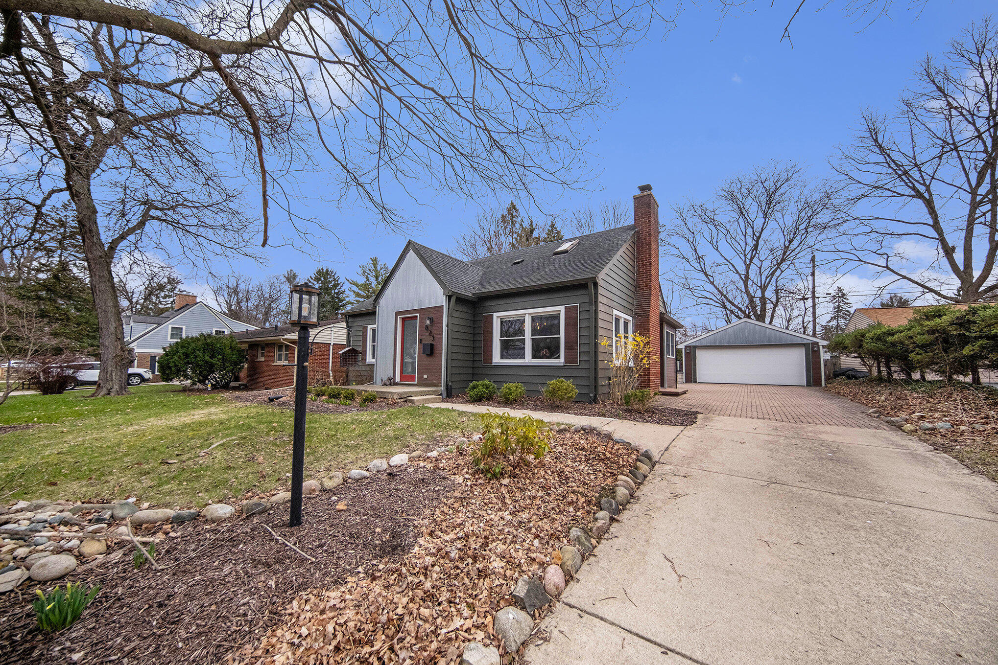 825 Hewett Drive Ann Arbor City MI 48103