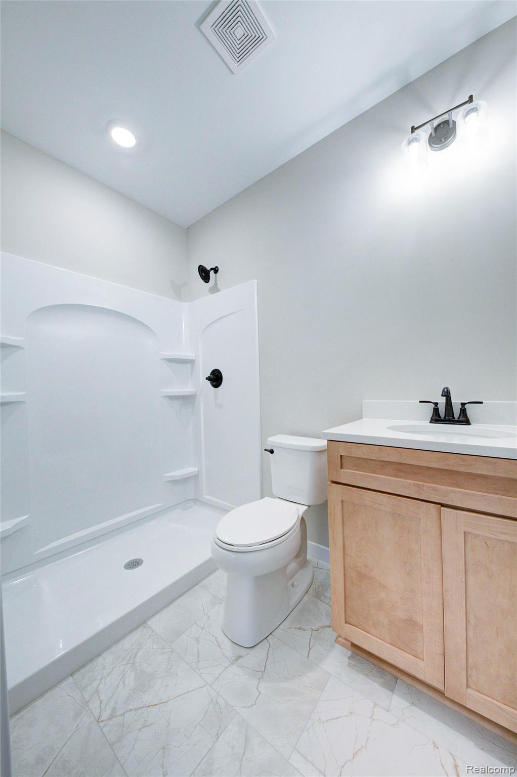 Moh 60 Birkdale Lane Marion Township MI 48843