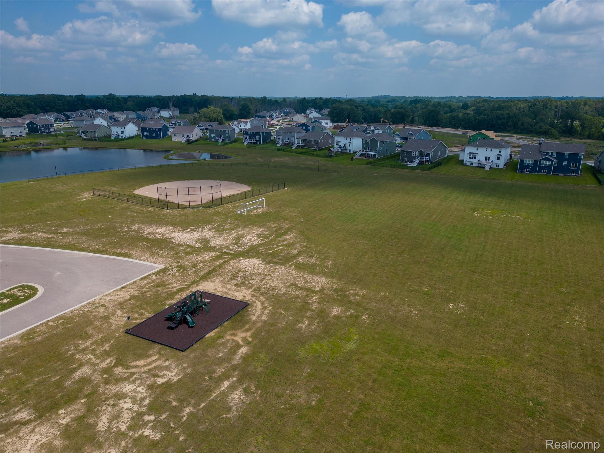 Moh 60 Birkdale Lane Marion Township MI 48843