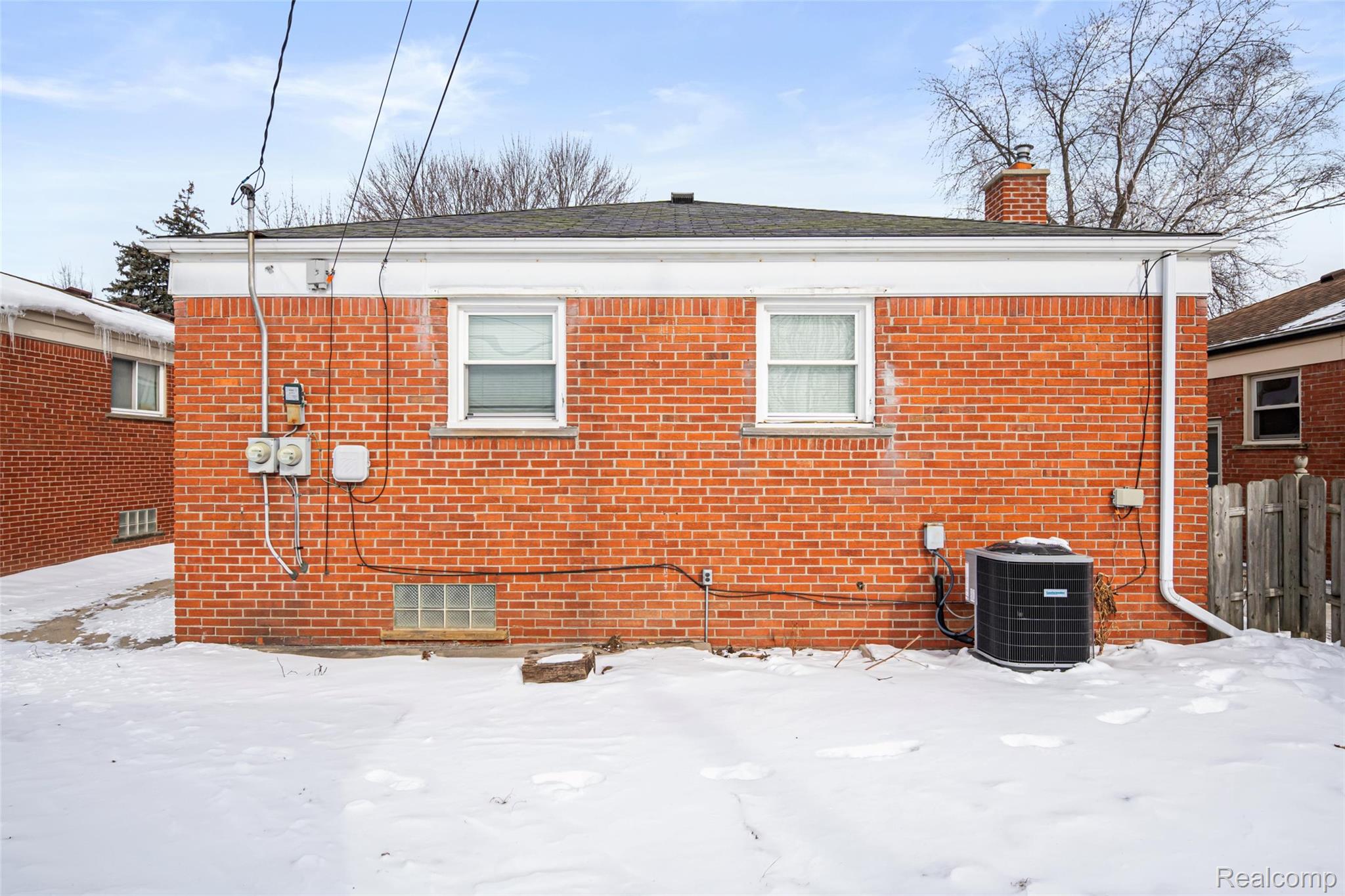 15219 University Street Allen Park City MI 48101