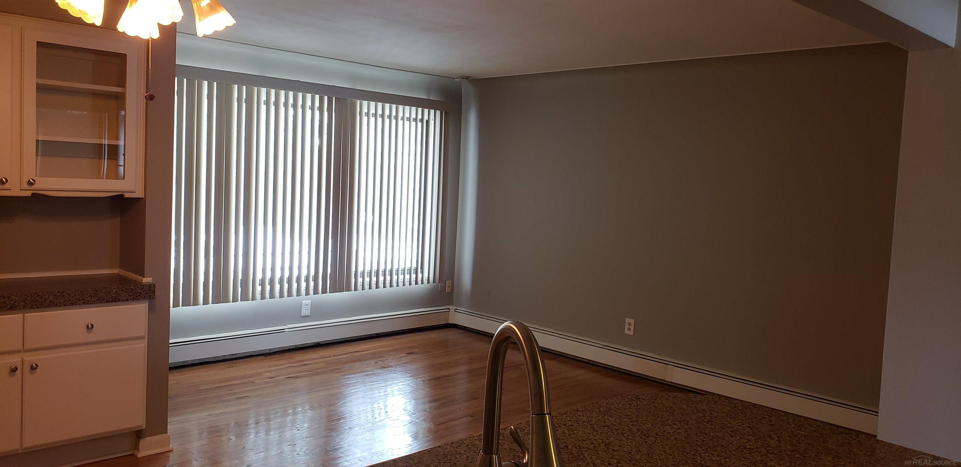 995 N Cass Lake Road Waterford Charter Township MI 48328