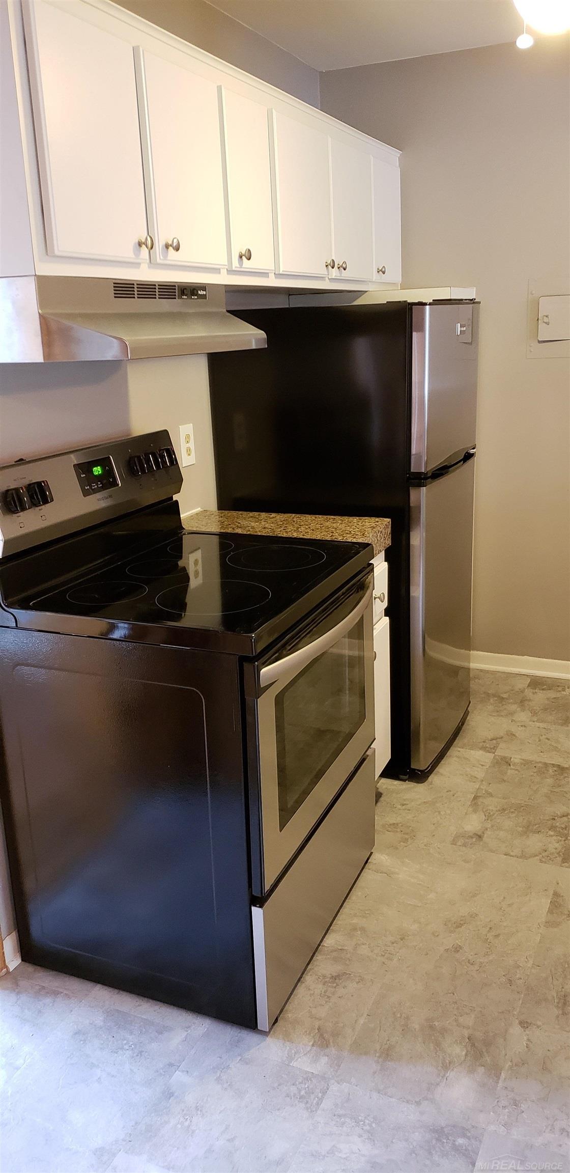 995 N Cass Lake Road Waterford Charter Township MI 48328