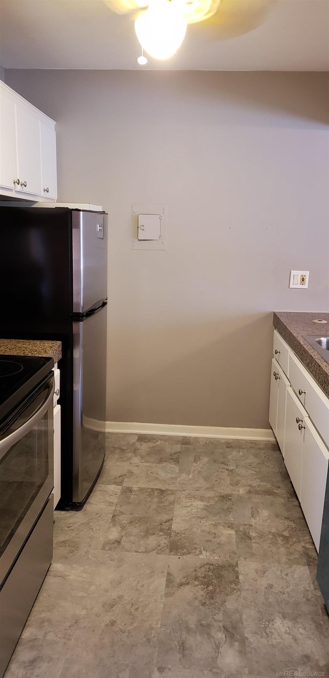 995 N Cass Lake Road Waterford Charter Township MI 48328