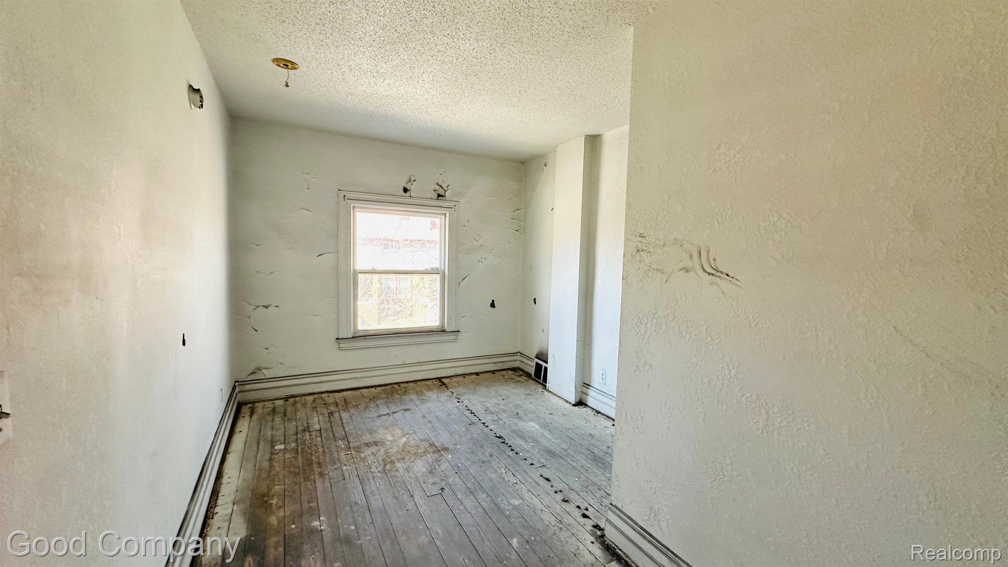 104 Mount Vernon Street Detroit City MI 48202