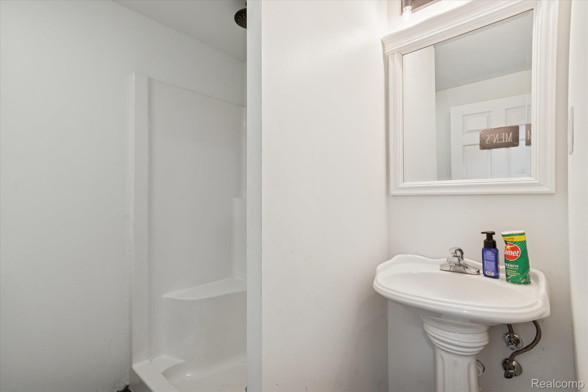 187 Darwin Road Putnam Township MI 48169
