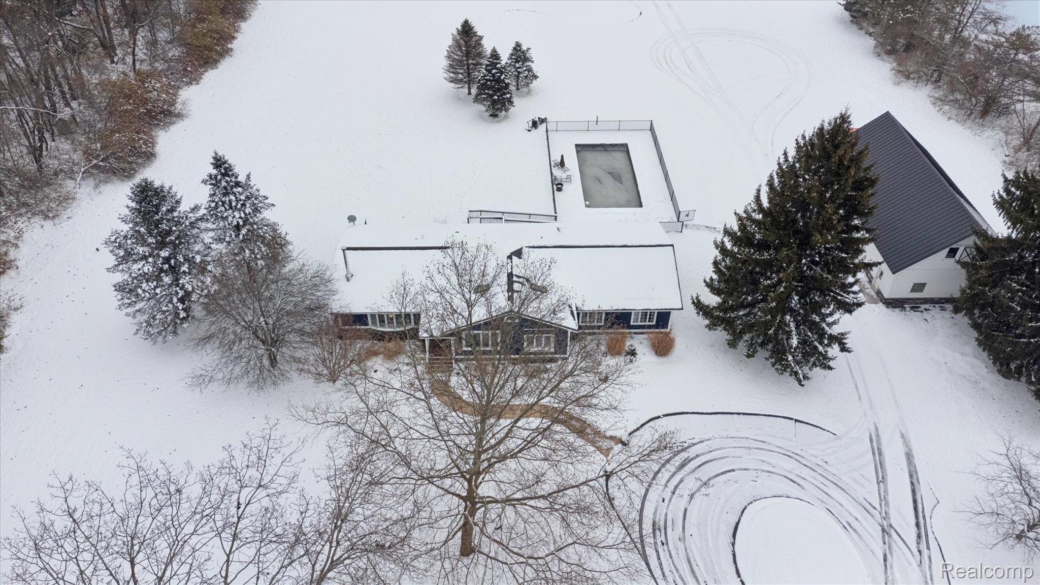 187 Darwin Road Putnam Township MI 48169