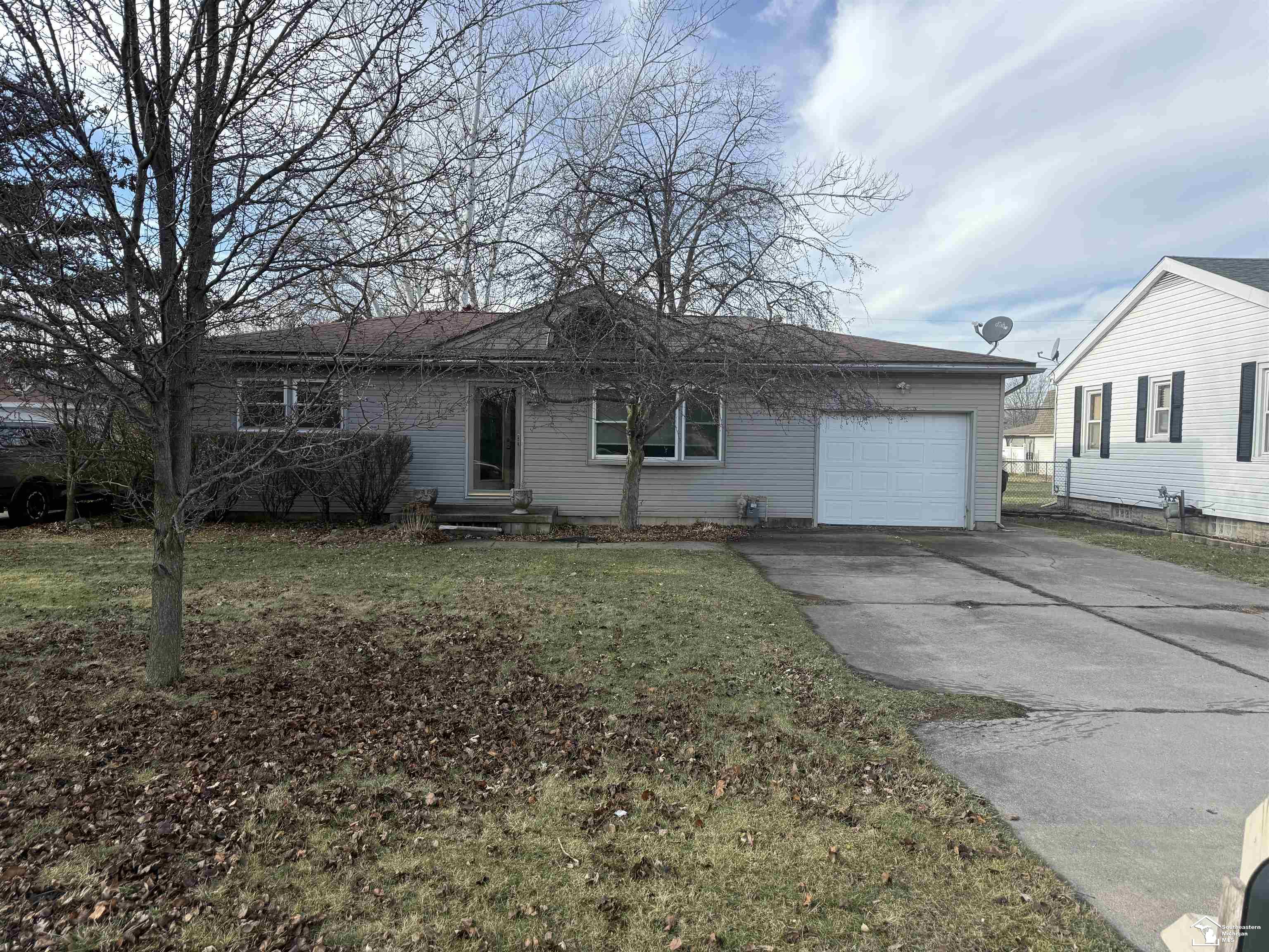 540 S Concetta Monroe Charter Township MI 48161