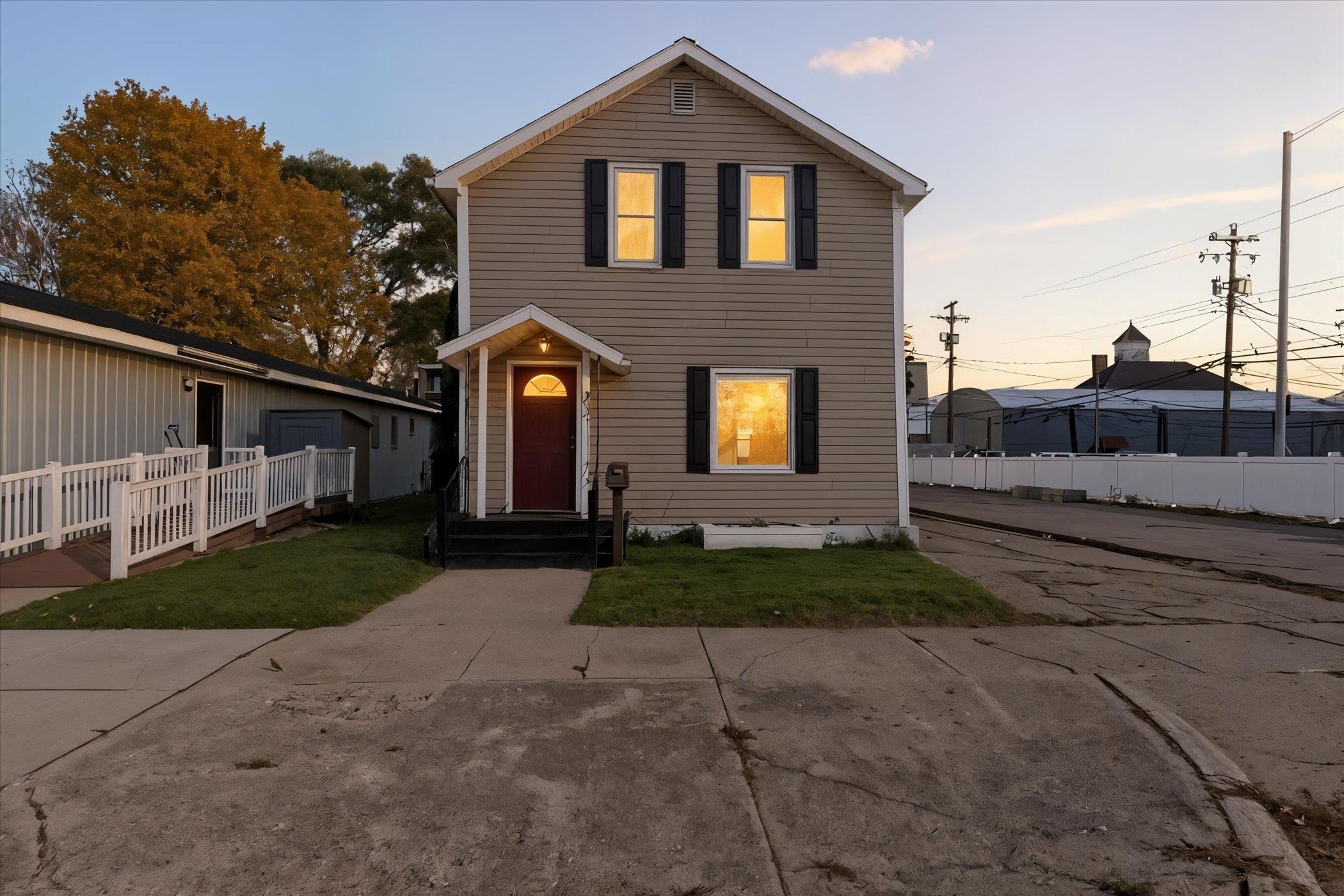 418 Woodworth Avenue Alma City MI 48801