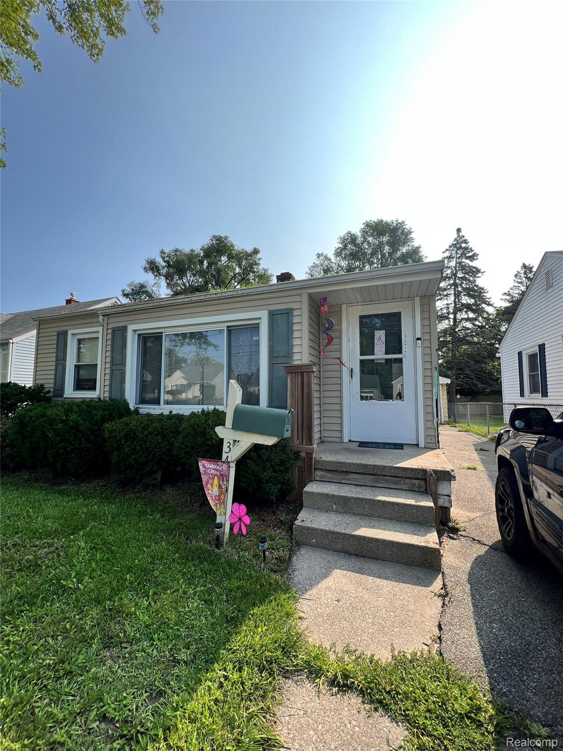 3420 Mackinaw Street Saginaw City MI 48602