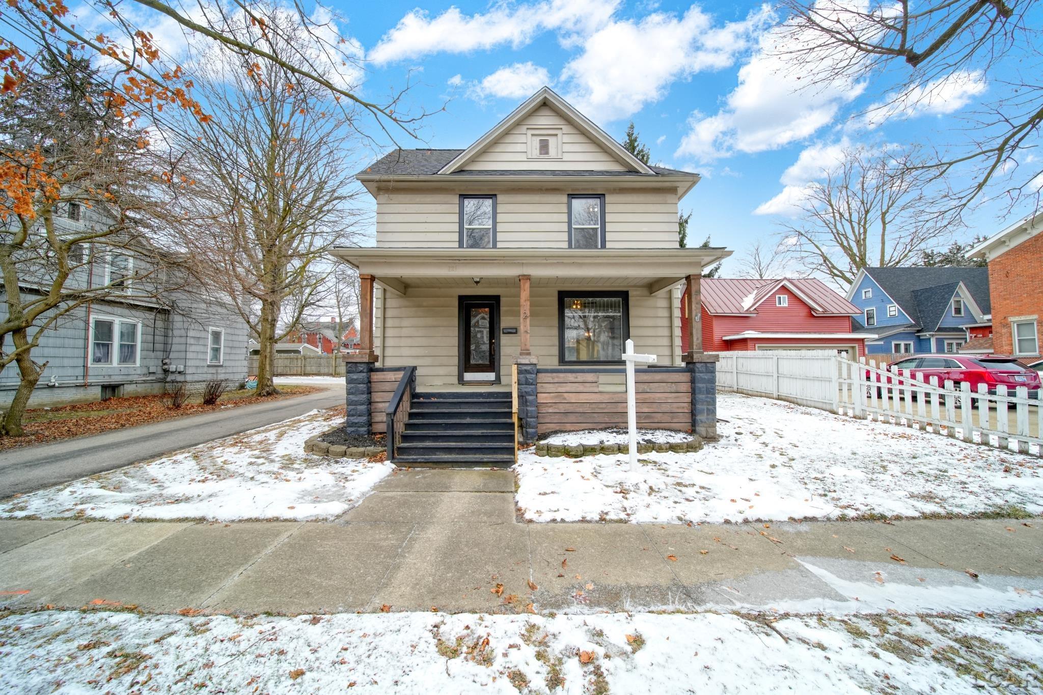 121 Dallas Street Adrian City MI 49221