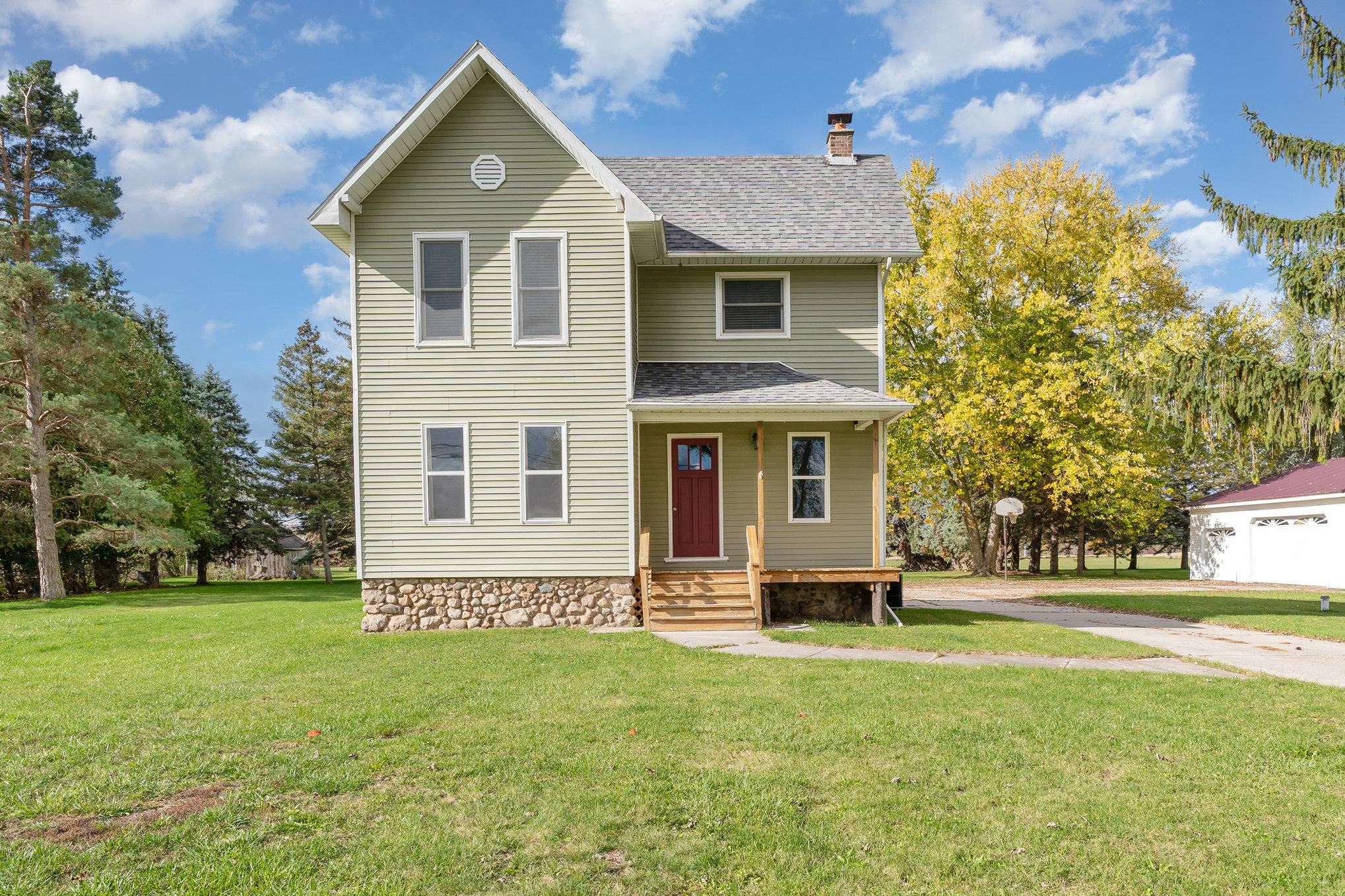 706 S Lincoln Avenue Alma City MI 48801