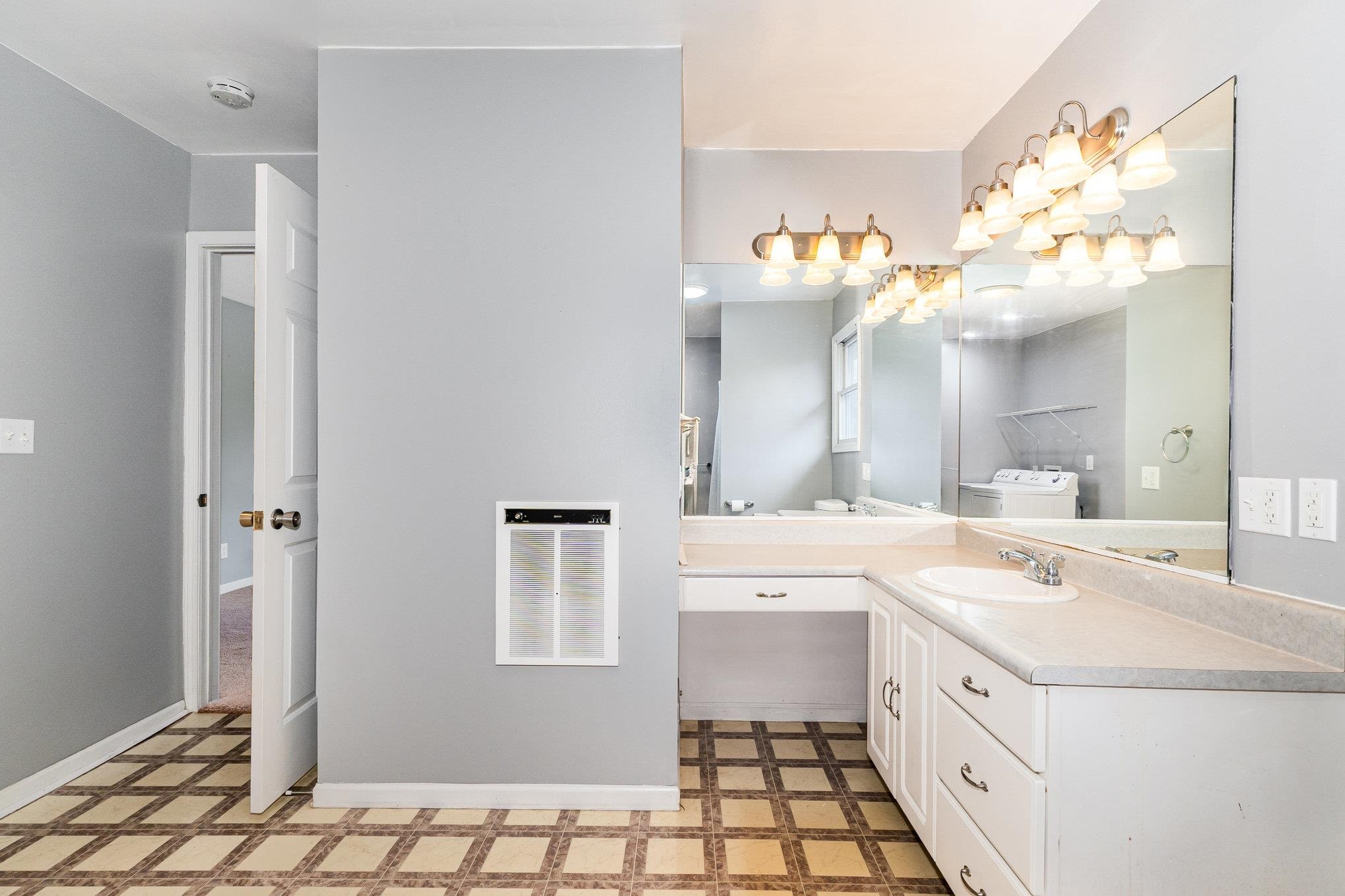 706 S Lincoln Avenue Alma City MI 48801