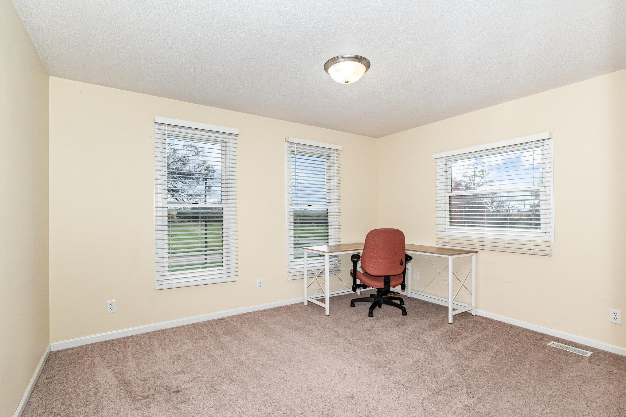 706 S Lincoln Avenue Alma City MI 48801