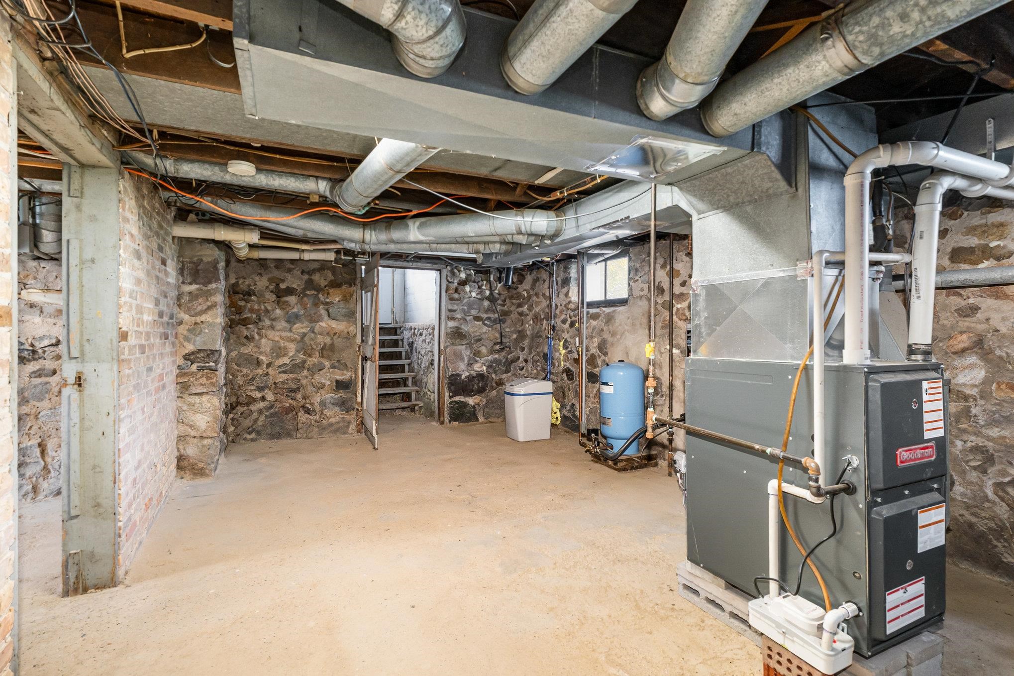 706 S Lincoln Avenue Alma City MI 48801