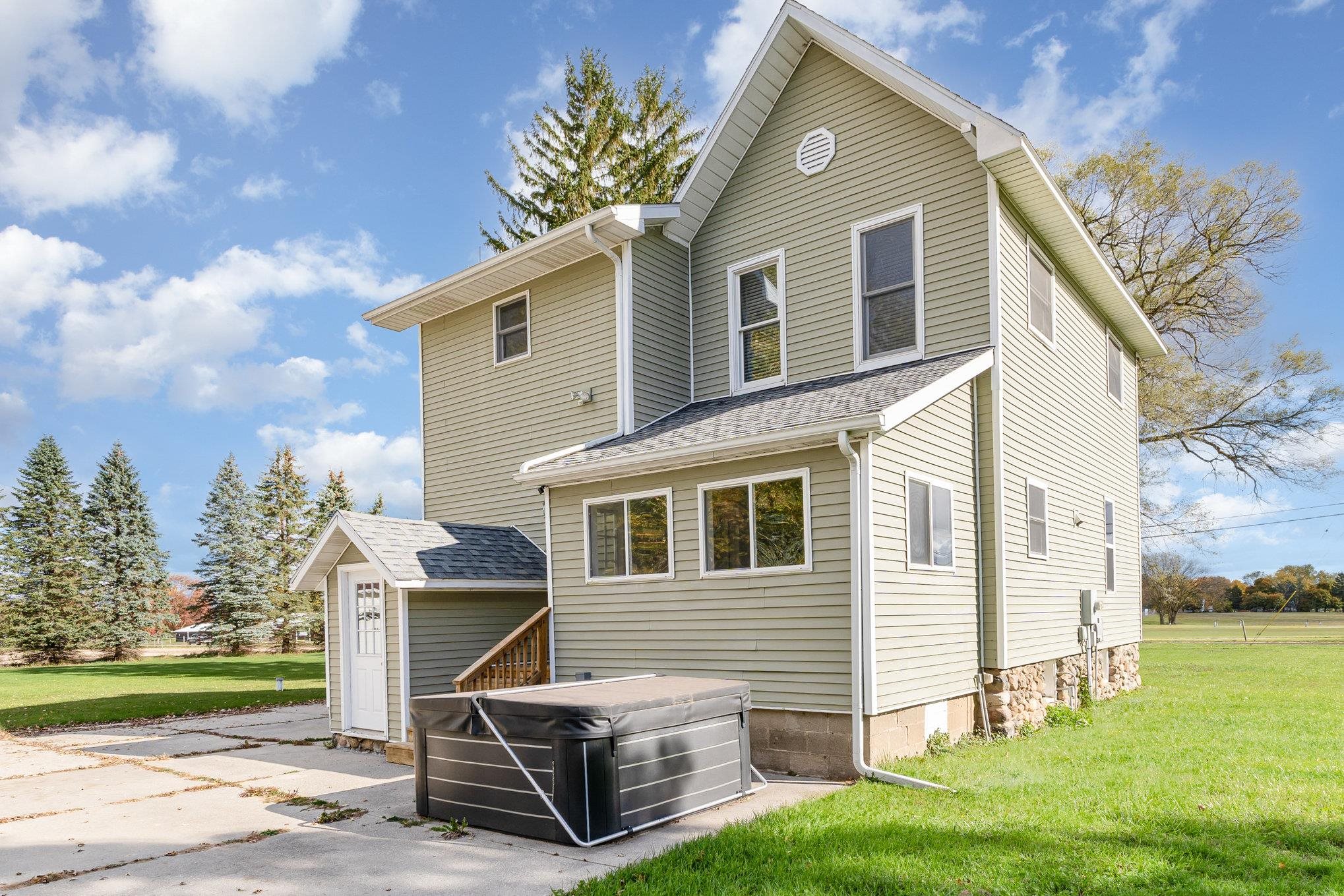 706 S Lincoln Avenue Alma City MI 48801