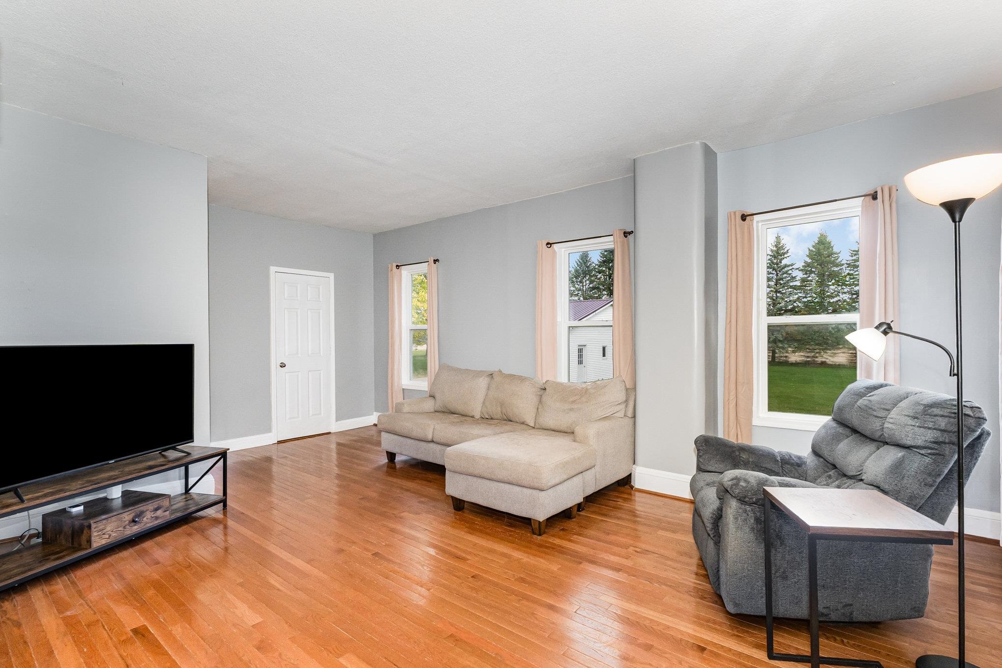 706 S Lincoln Avenue Alma City MI 48801