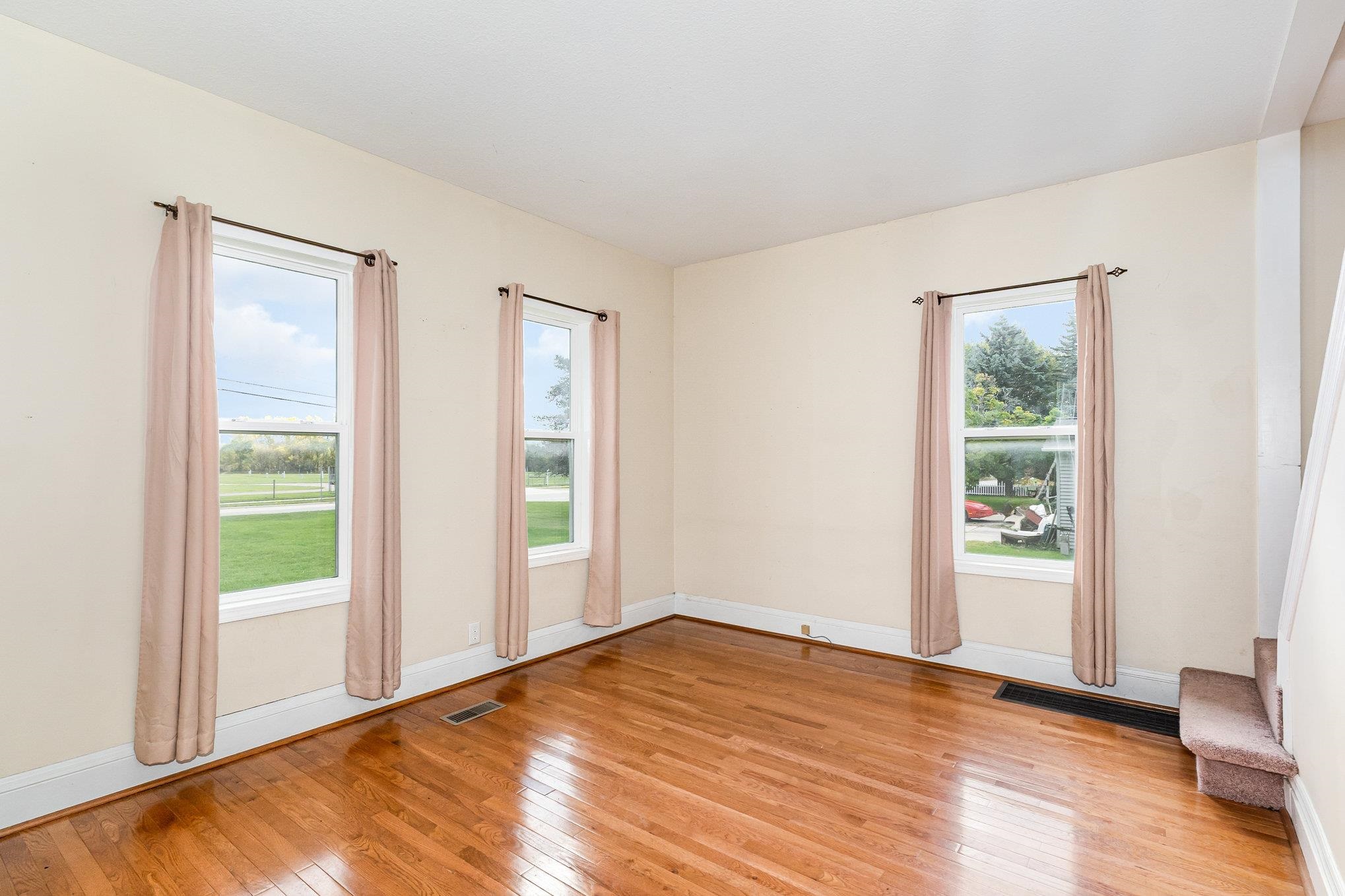 706 S Lincoln Avenue Alma City MI 48801