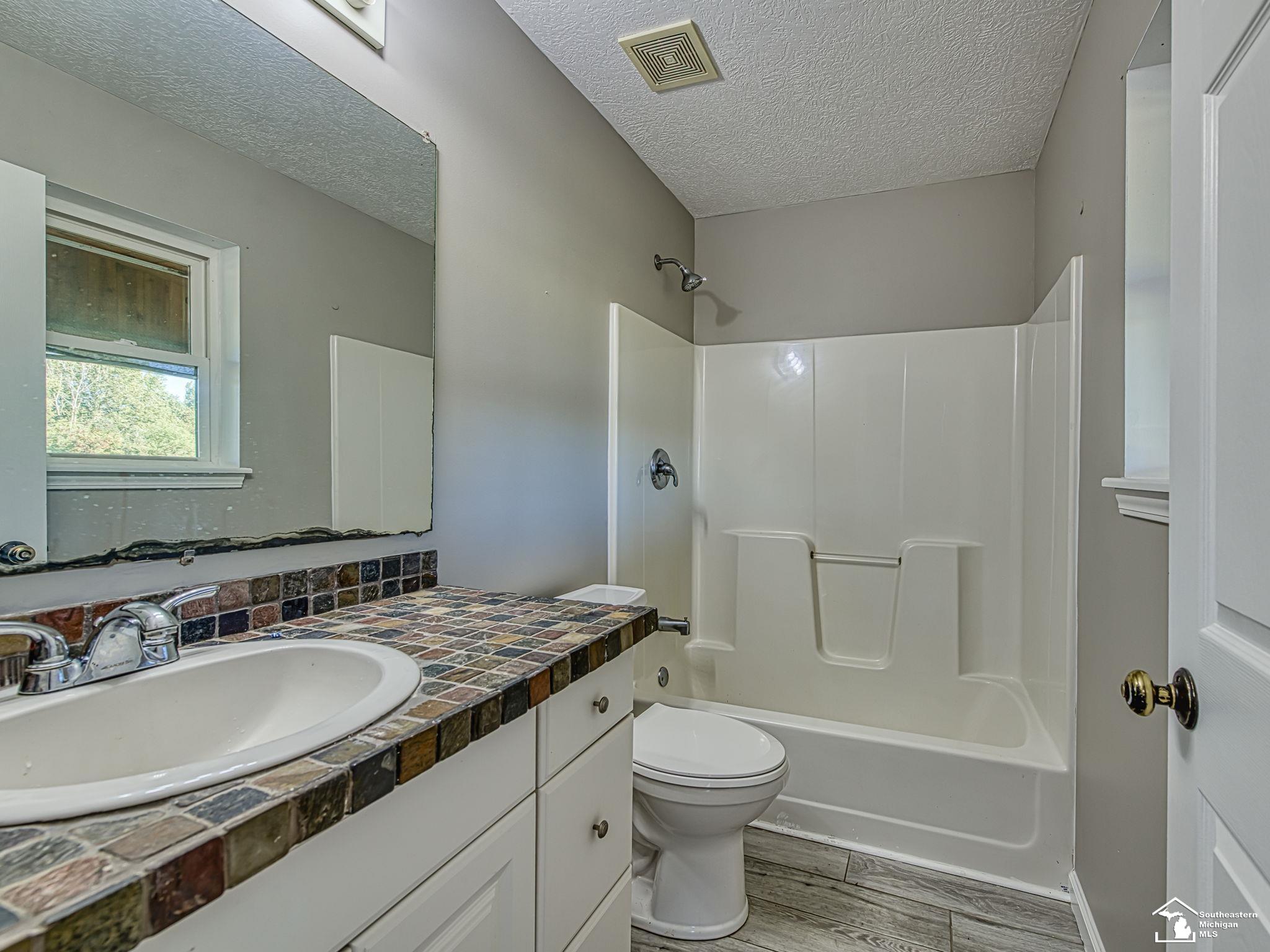 6482 Sorby Highway Addison Village MI 49220