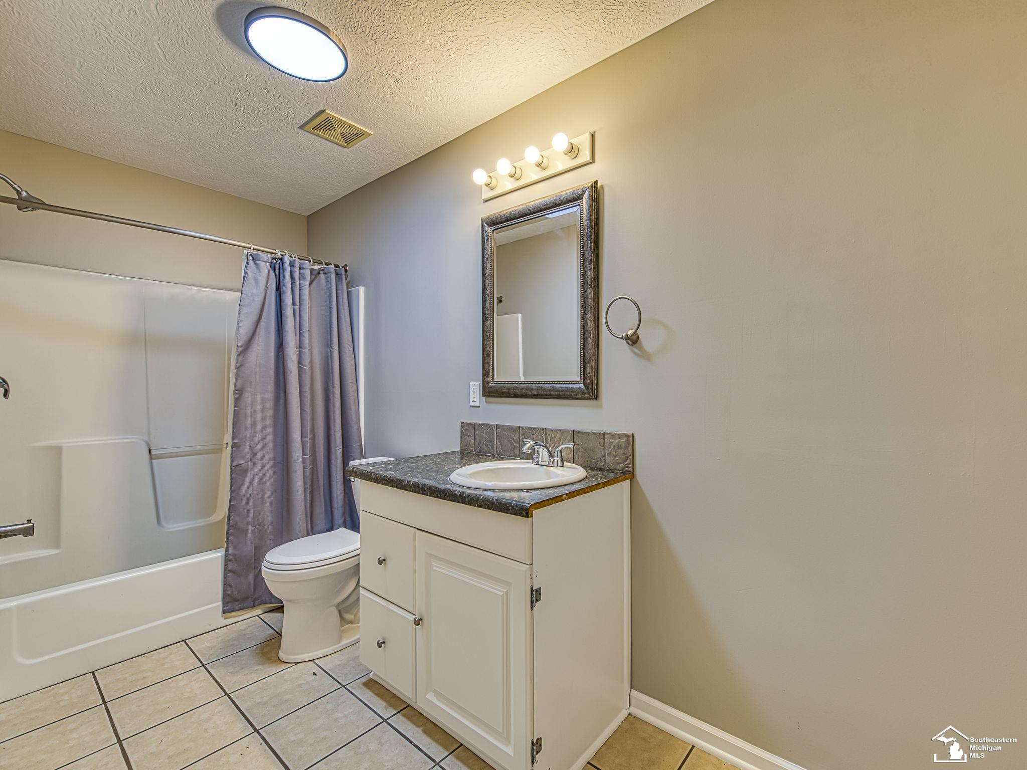 6482 Sorby Highway Addison Village MI 49220