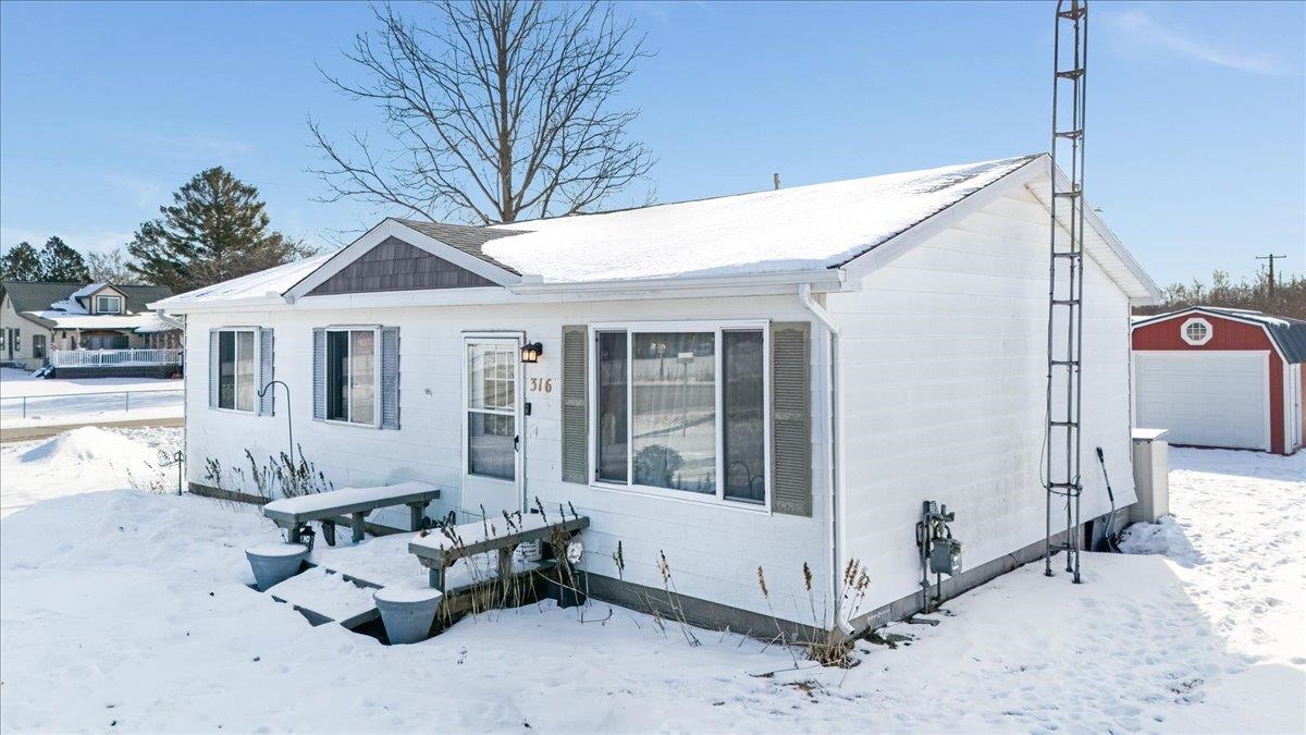 316 E Main Plainfield Township MI 48739