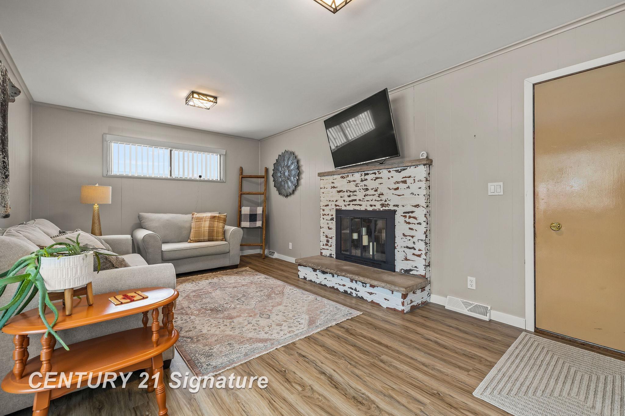 1430 Dover Place Saginaw Charter Township MI 48638