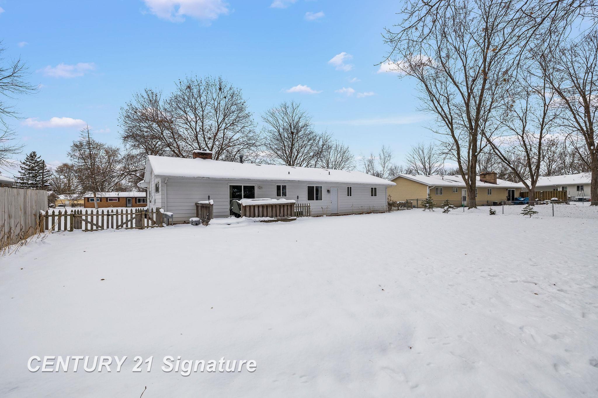1430 Dover Place Saginaw Charter Township MI 48638