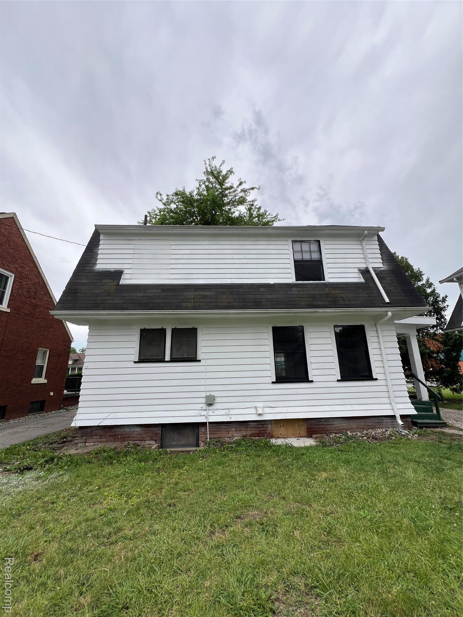 1616 State Street Saginaw City MI 48602