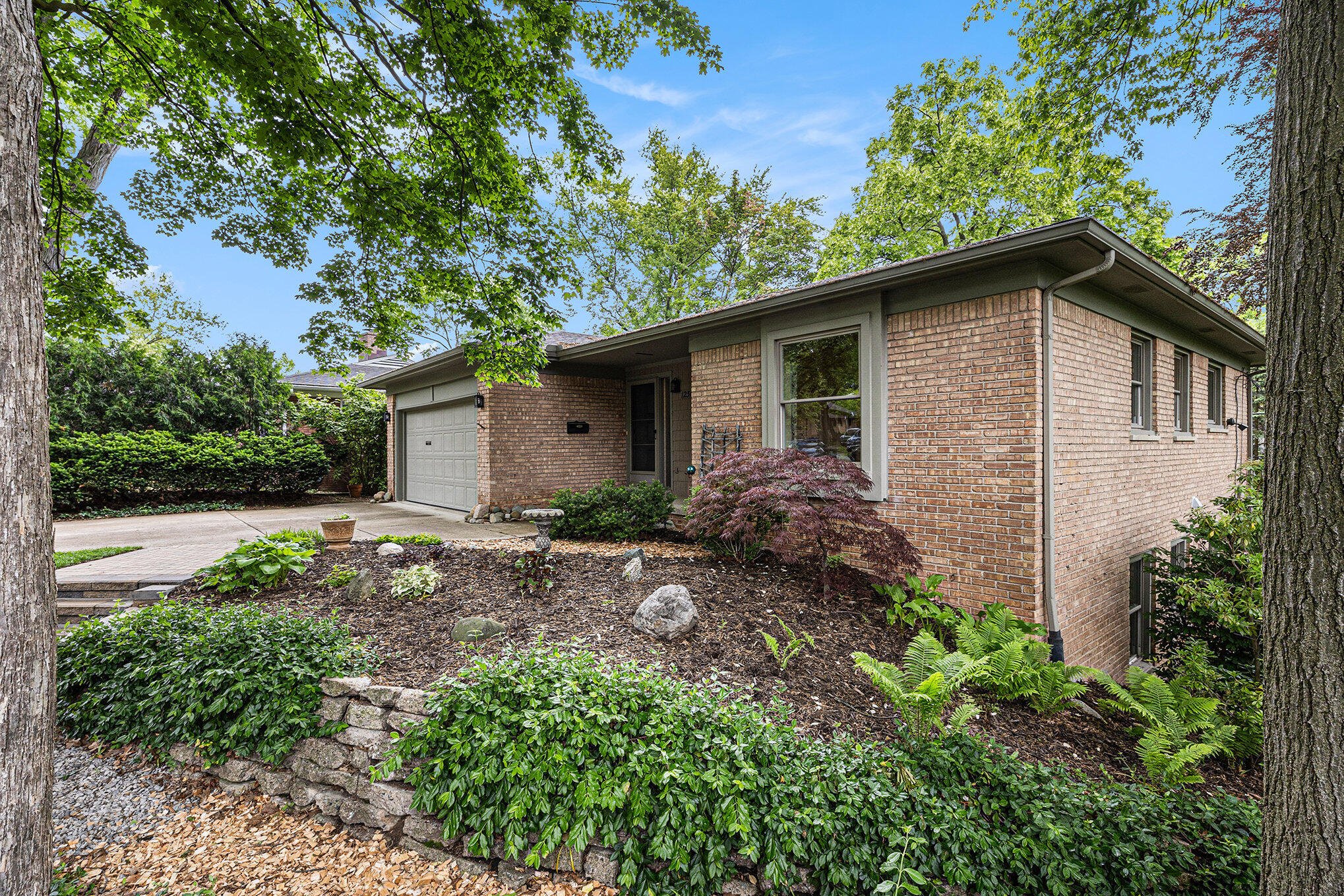 1231 Naples Court Ann Arbor City MI 48103