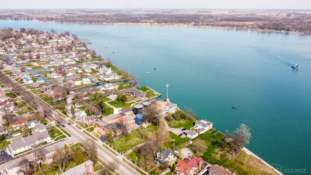 1516 Street Clair River Drive Algonac City MI 48001