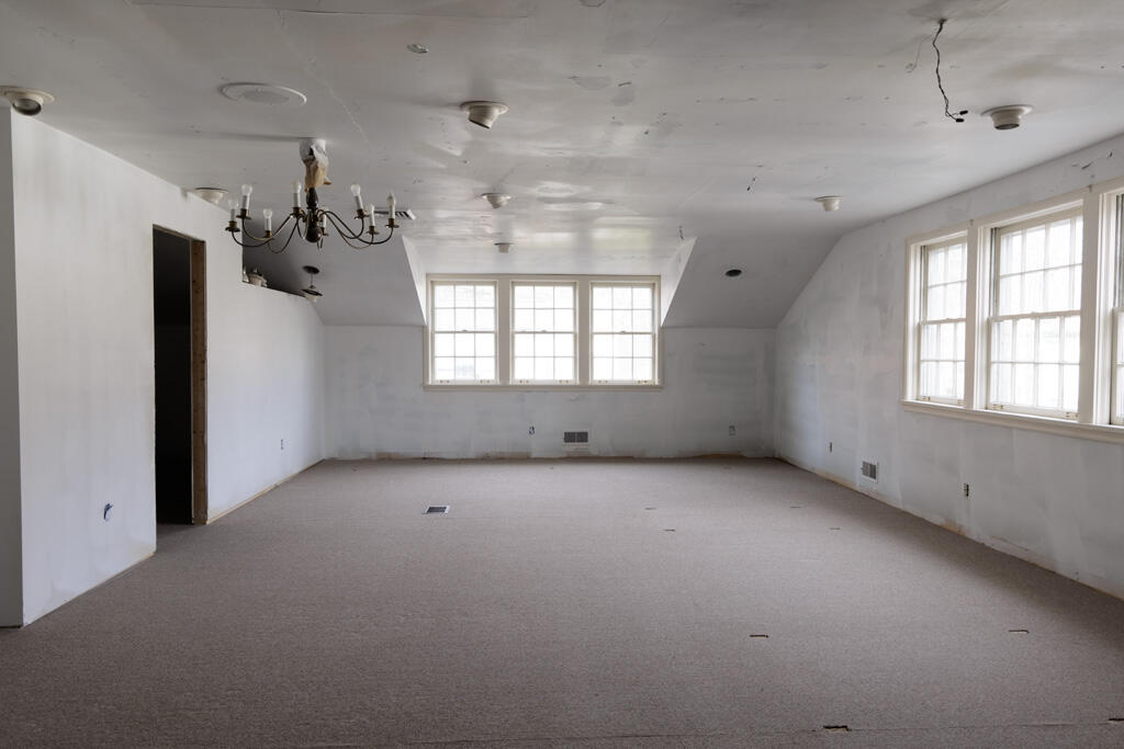 208 W Erie Street Albion City MI 49224