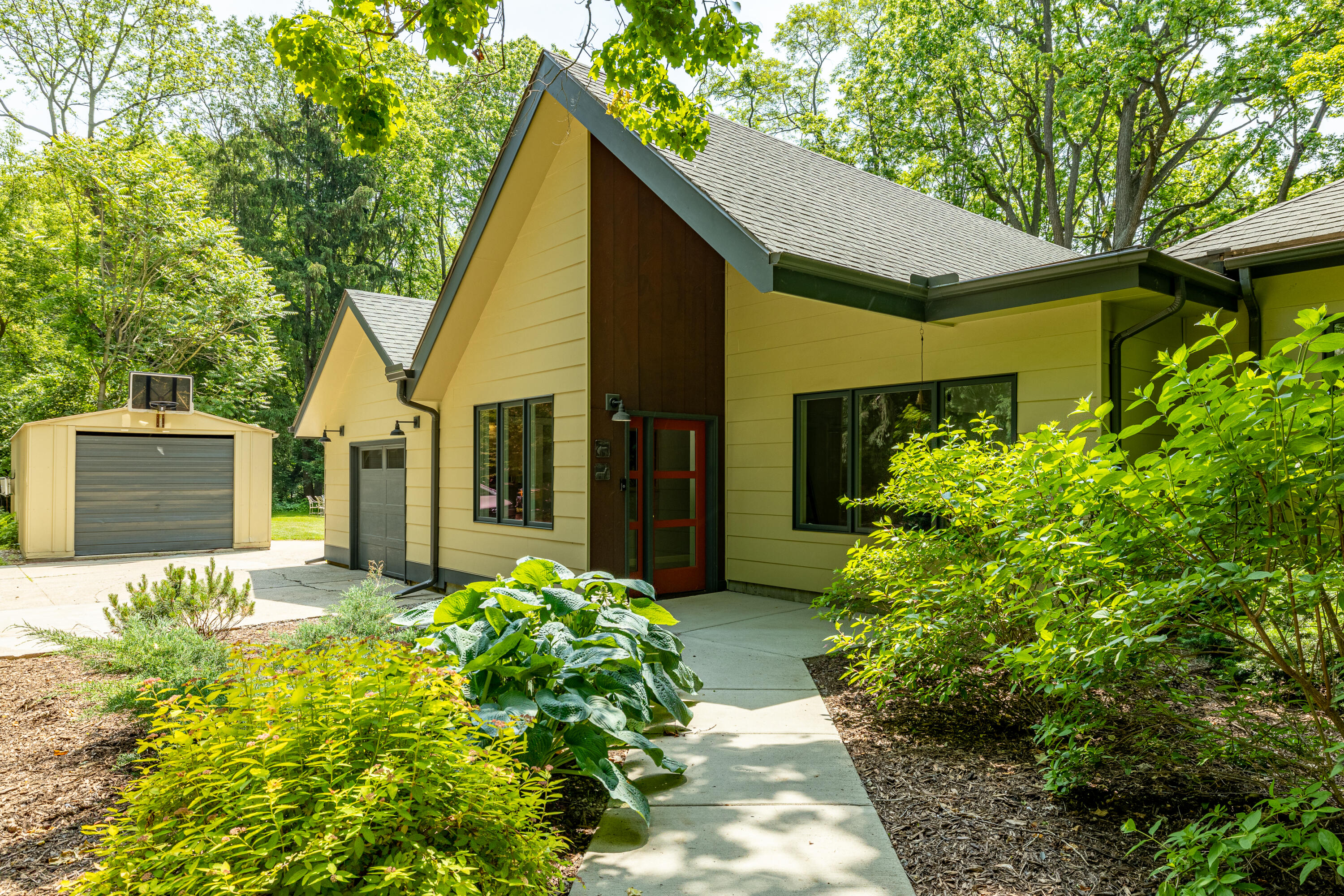 2012 Pontiac Trail Ann Arbor City MI 48105