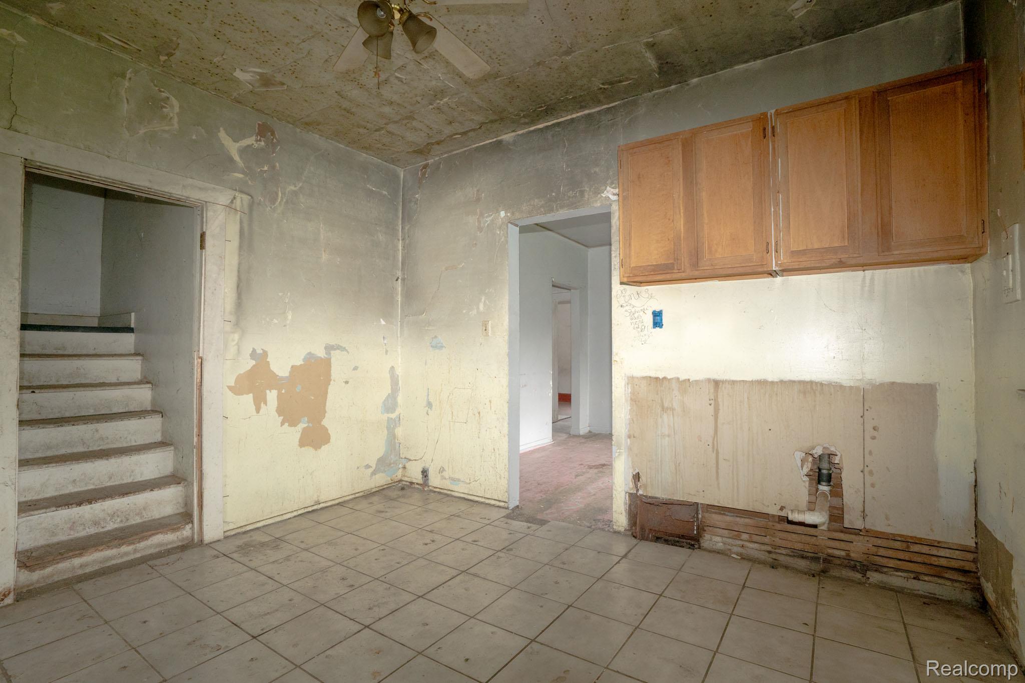 7169 Holmes Street Detroit City MI 48210