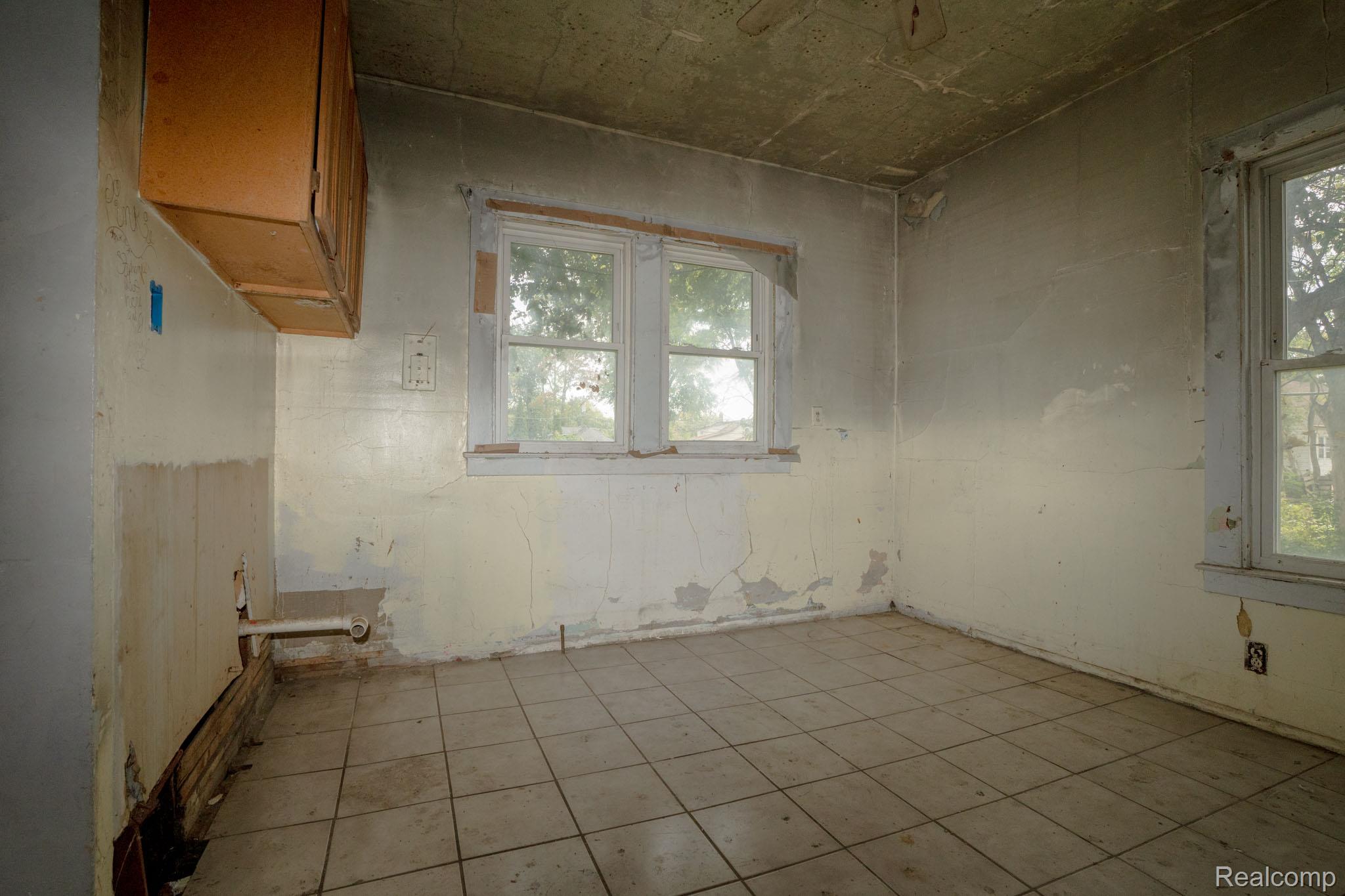 7169 Holmes Street Detroit City MI 48210