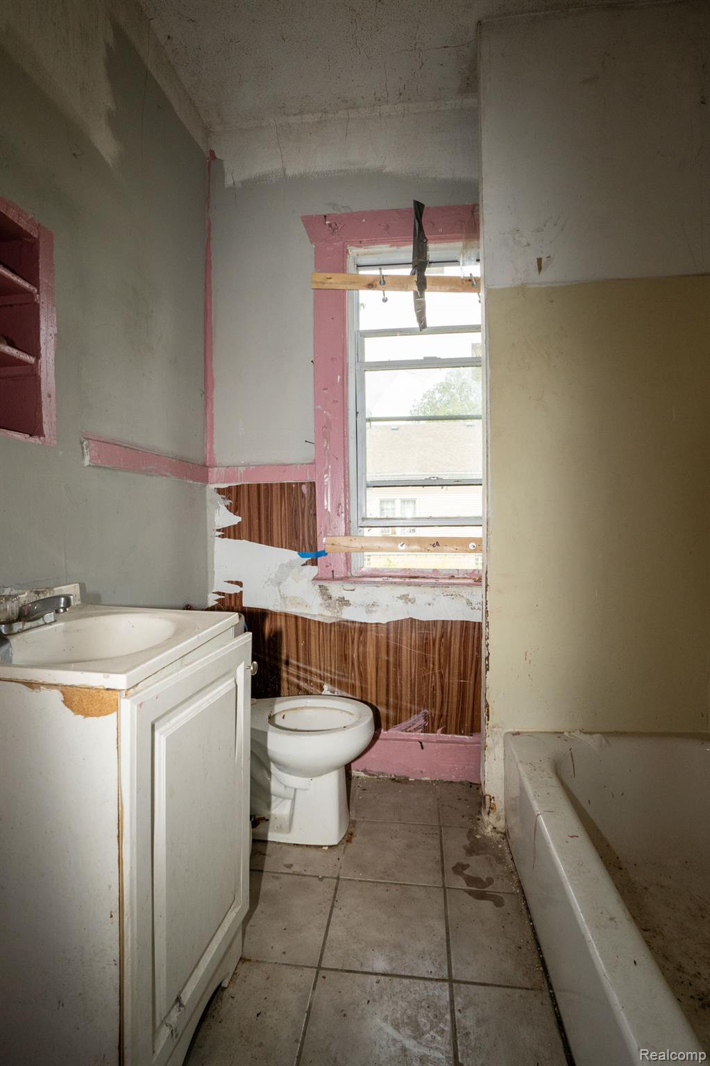 7169 Holmes Street Detroit City MI 48210