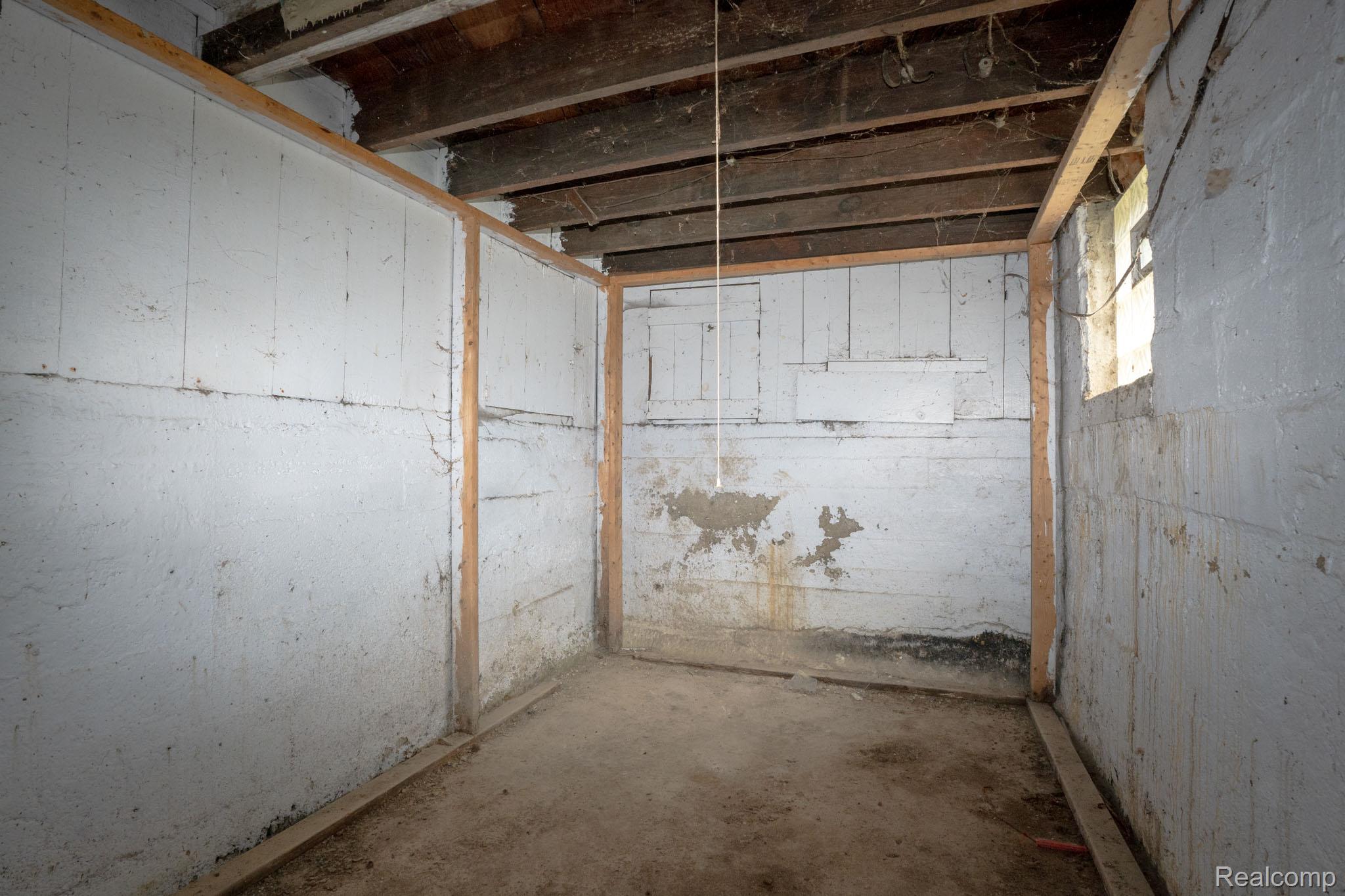 7169 Holmes Street Detroit City MI 48210