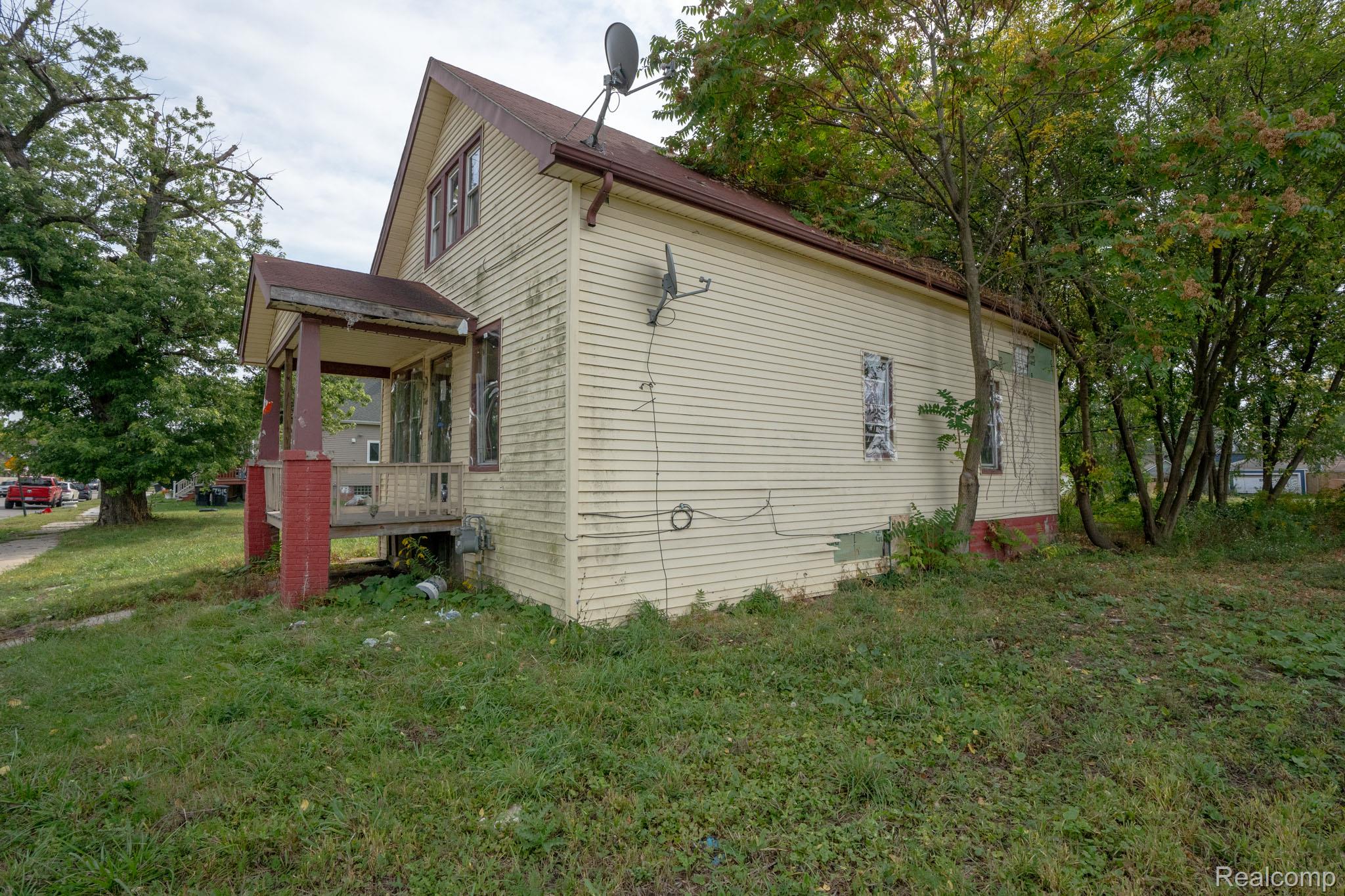 7169 Holmes Street Detroit City MI 48210
