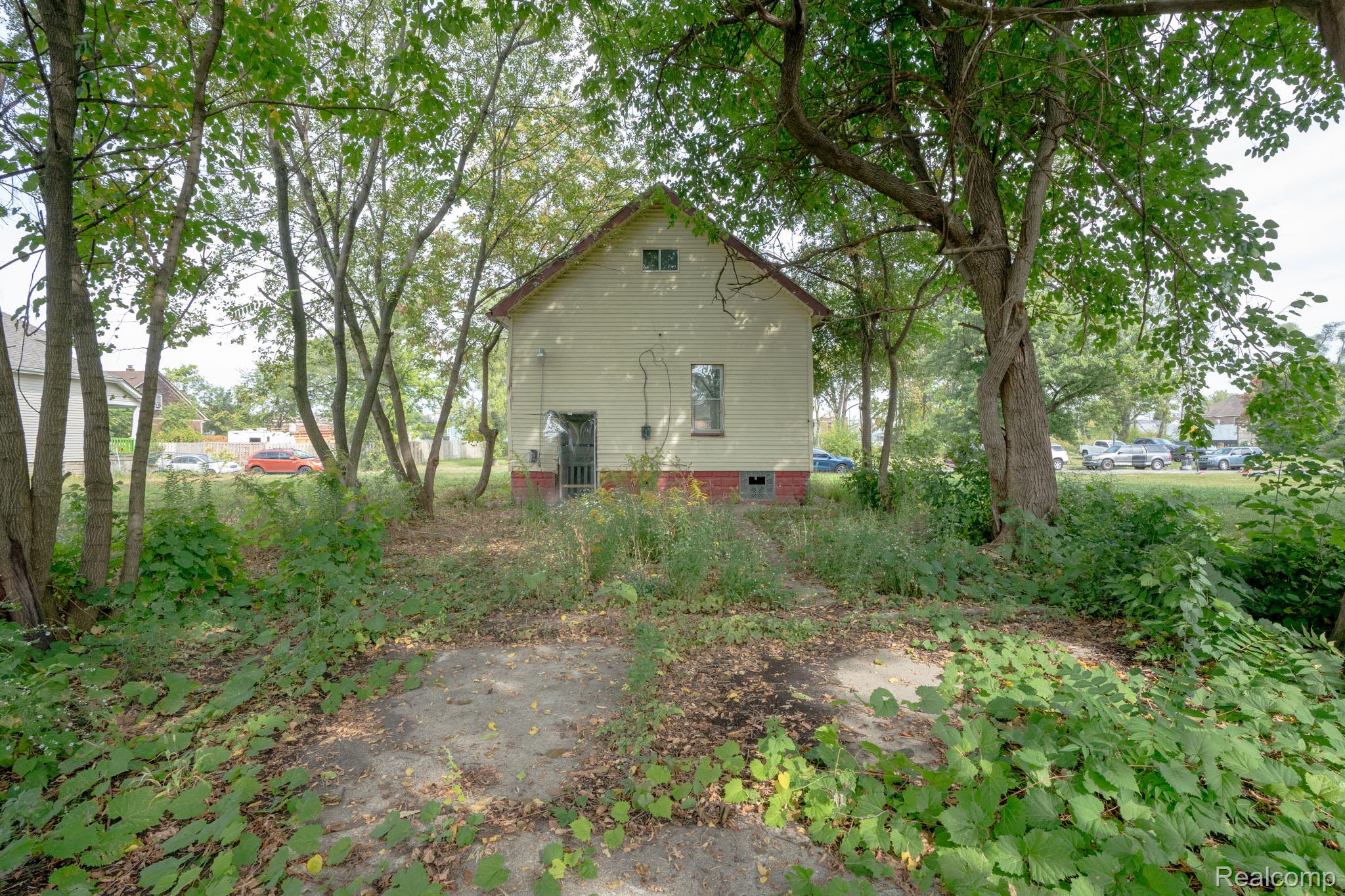7169 Holmes Street Detroit City MI 48210